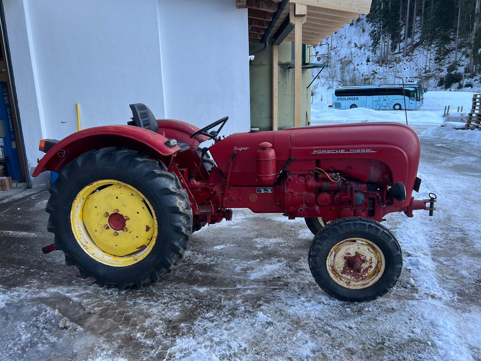 oldtimer-traktoren-traktor-porsche-339